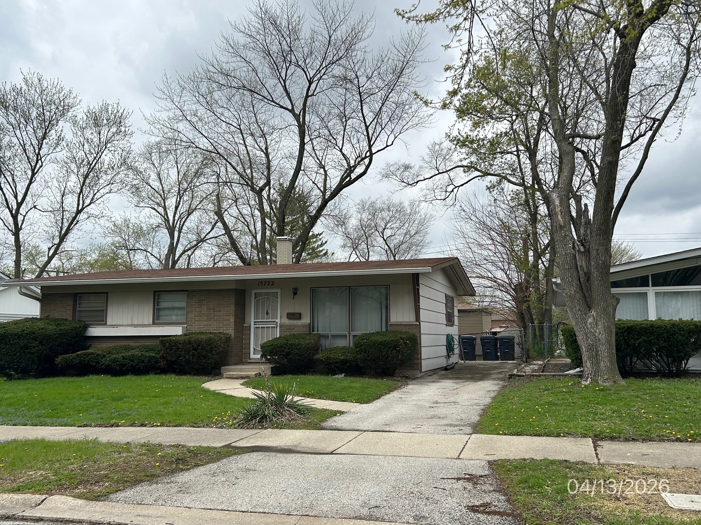 15722 Woodlawn East Avenue, South Holland, IL