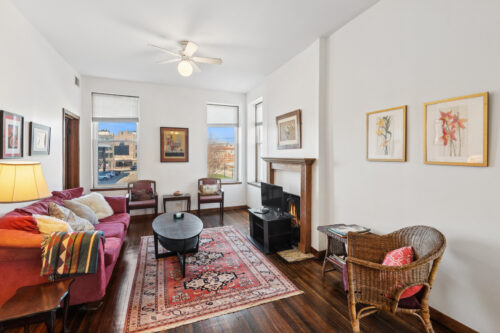 4057 N Damen Avenue #2, Chicago, IL