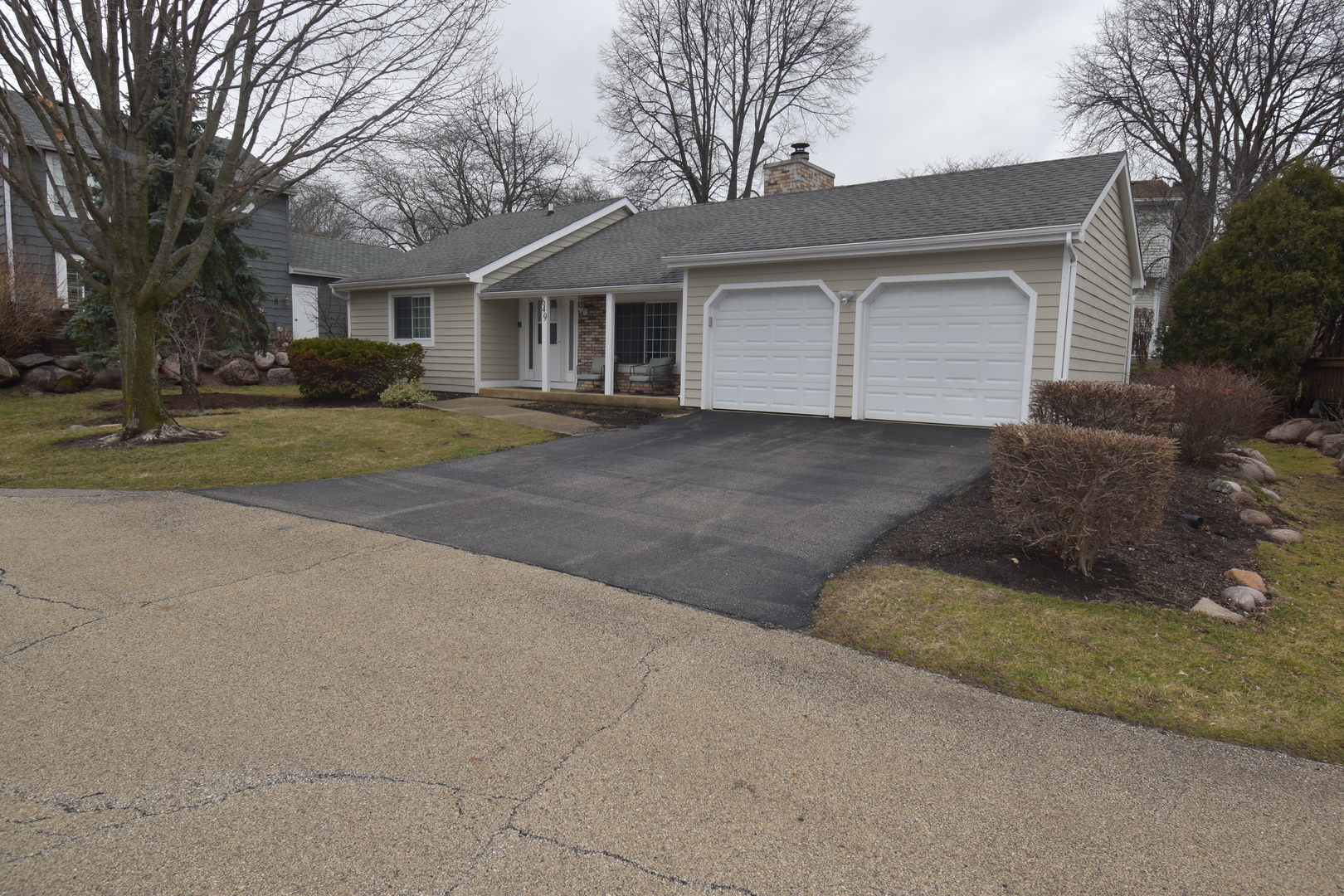 649 WILBUR Court, Gurnee, IL