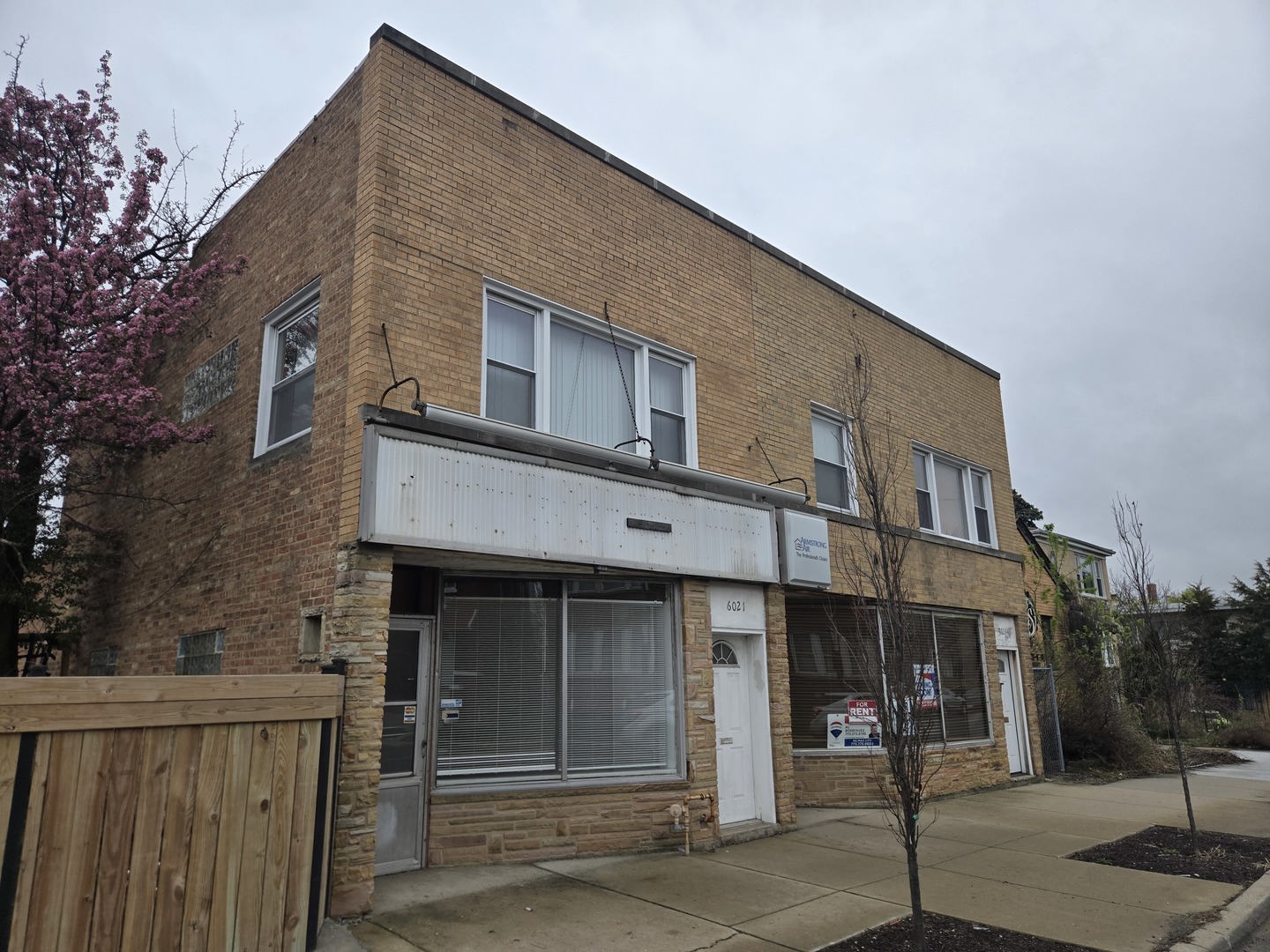 6021 W Addison Street, Chicago, IL