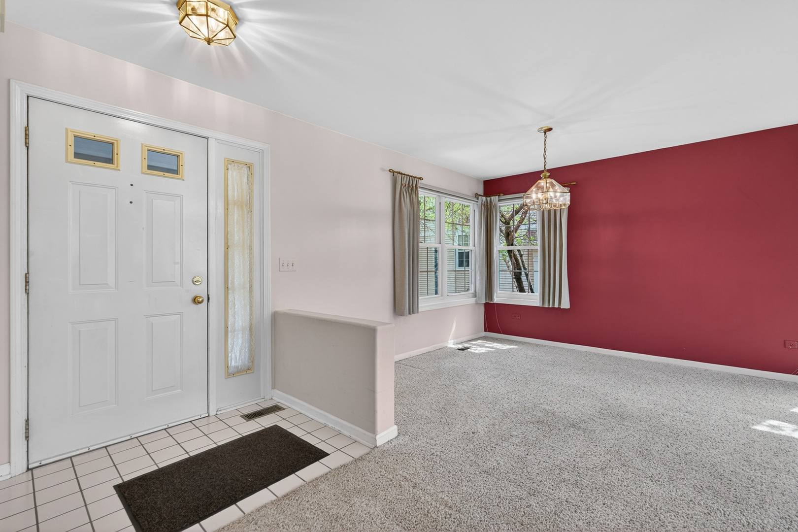 138 Concord Lane, Carol Stream, IL