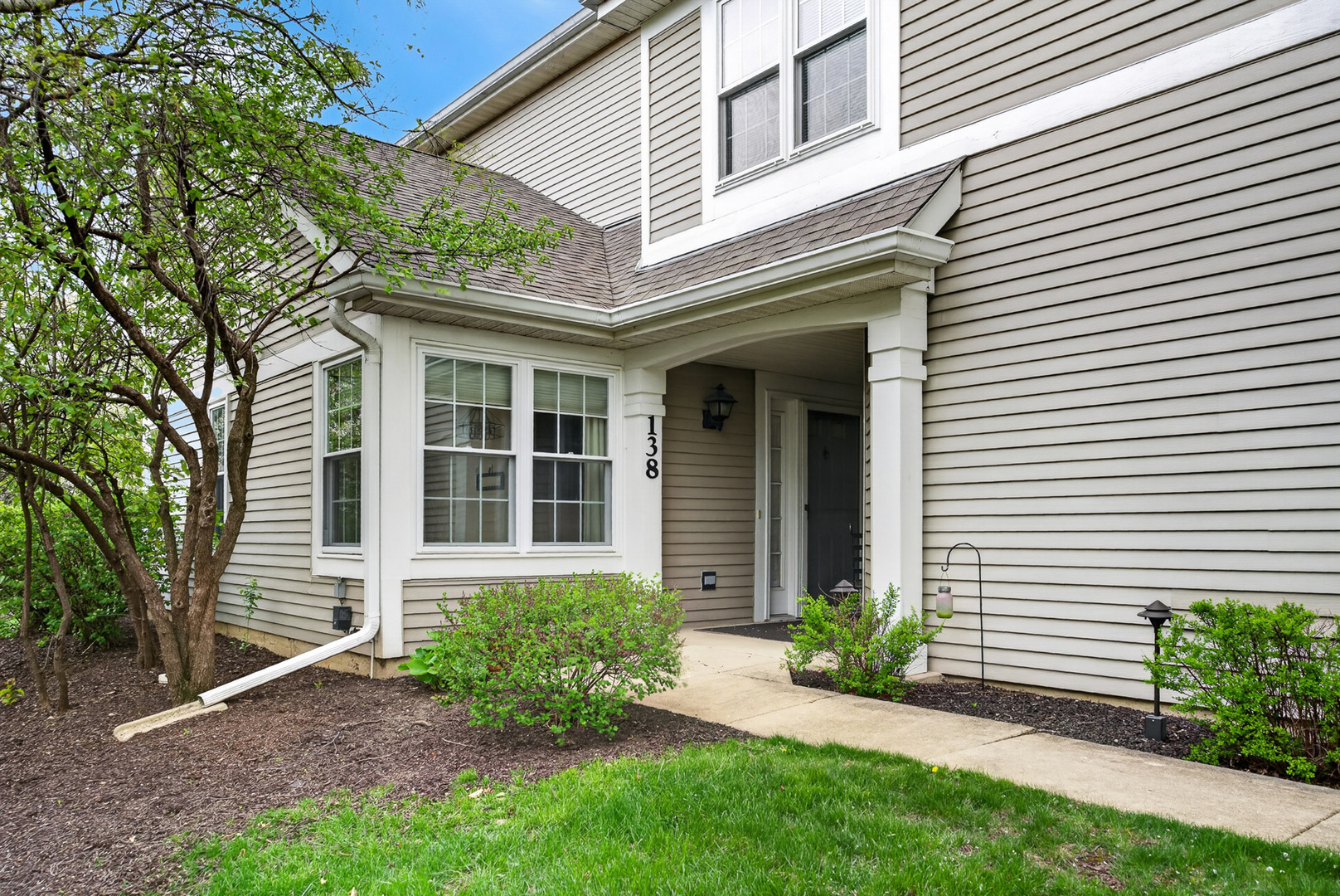 138 Concord Lane, Carol Stream, IL