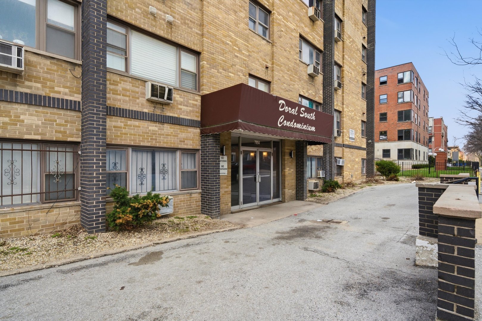 7854 S South Shore Drive #306, Chicago, IL
