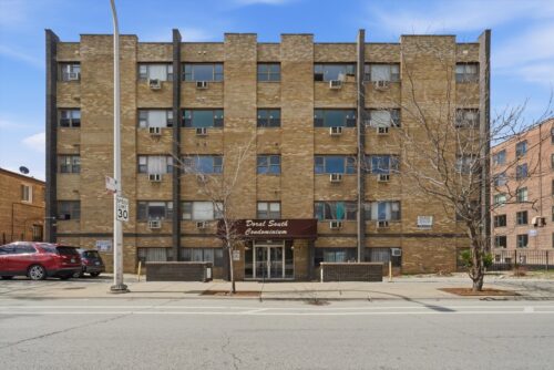 7854 S South Shore Drive #306, Chicago, IL