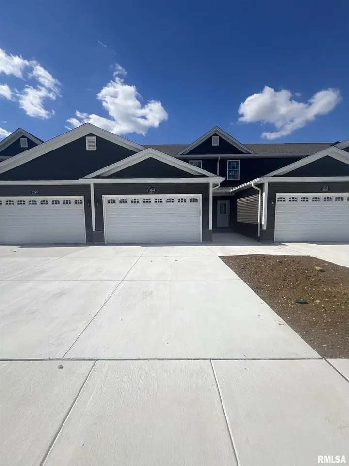 5246 Pandit Drive, Bettendorf, IA