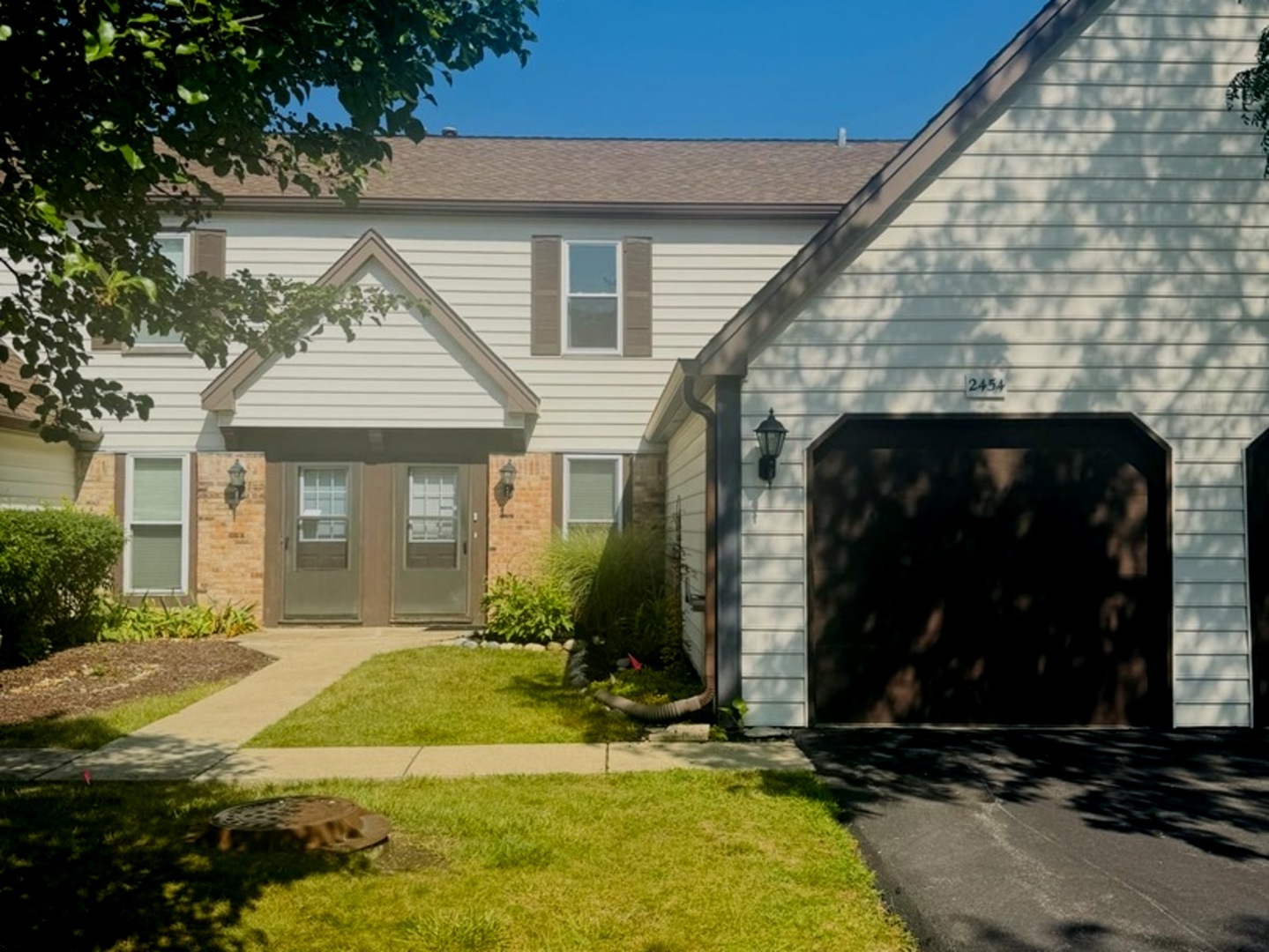 2454 Devonshire Court, Aurora, IL