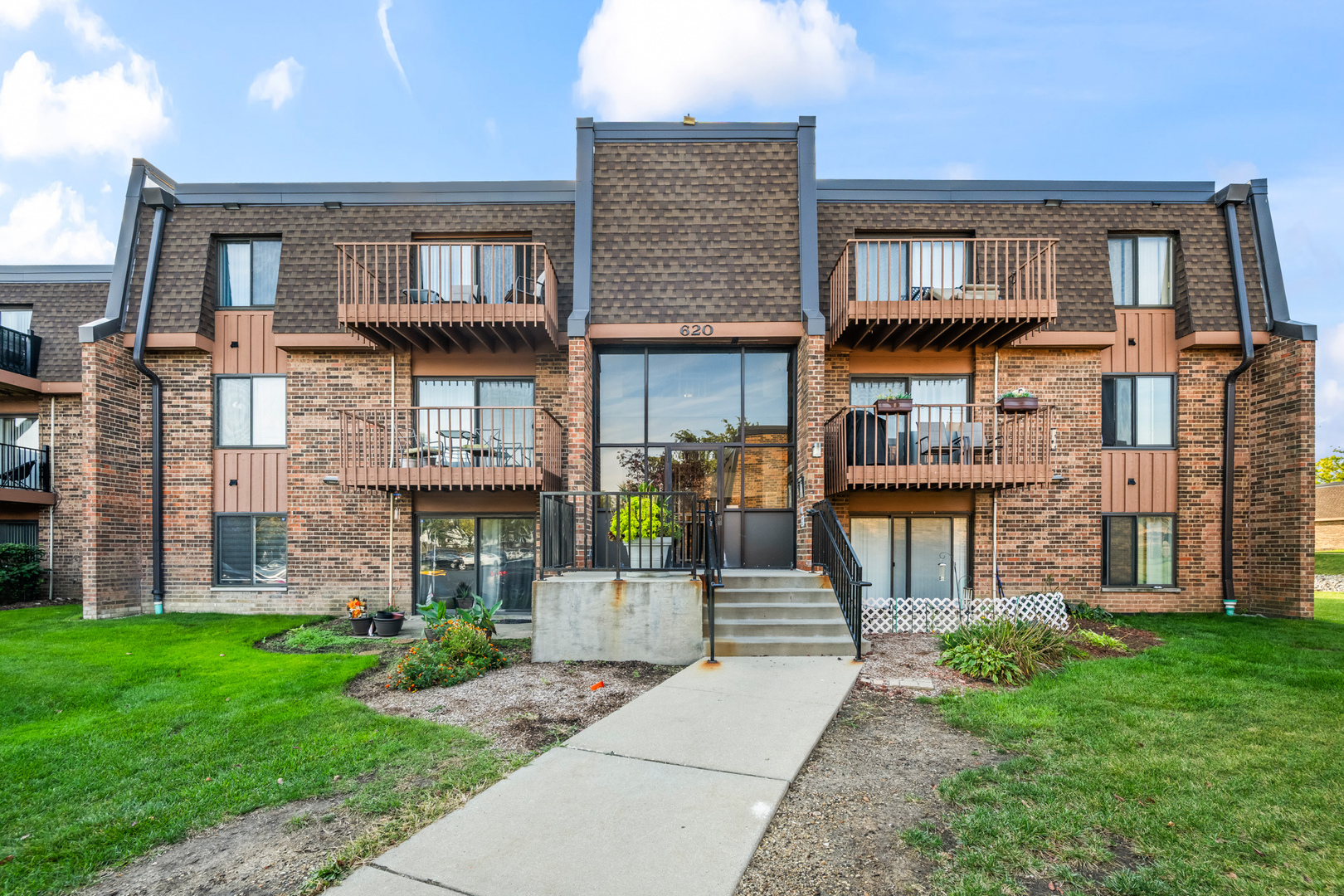 620 Tralee Court #3A, Schaumburg, IL