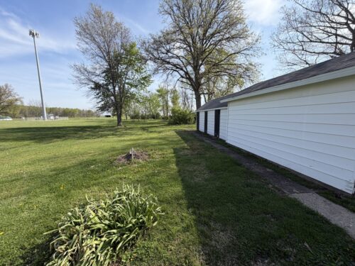 308 W Washington Street, Farina, IL