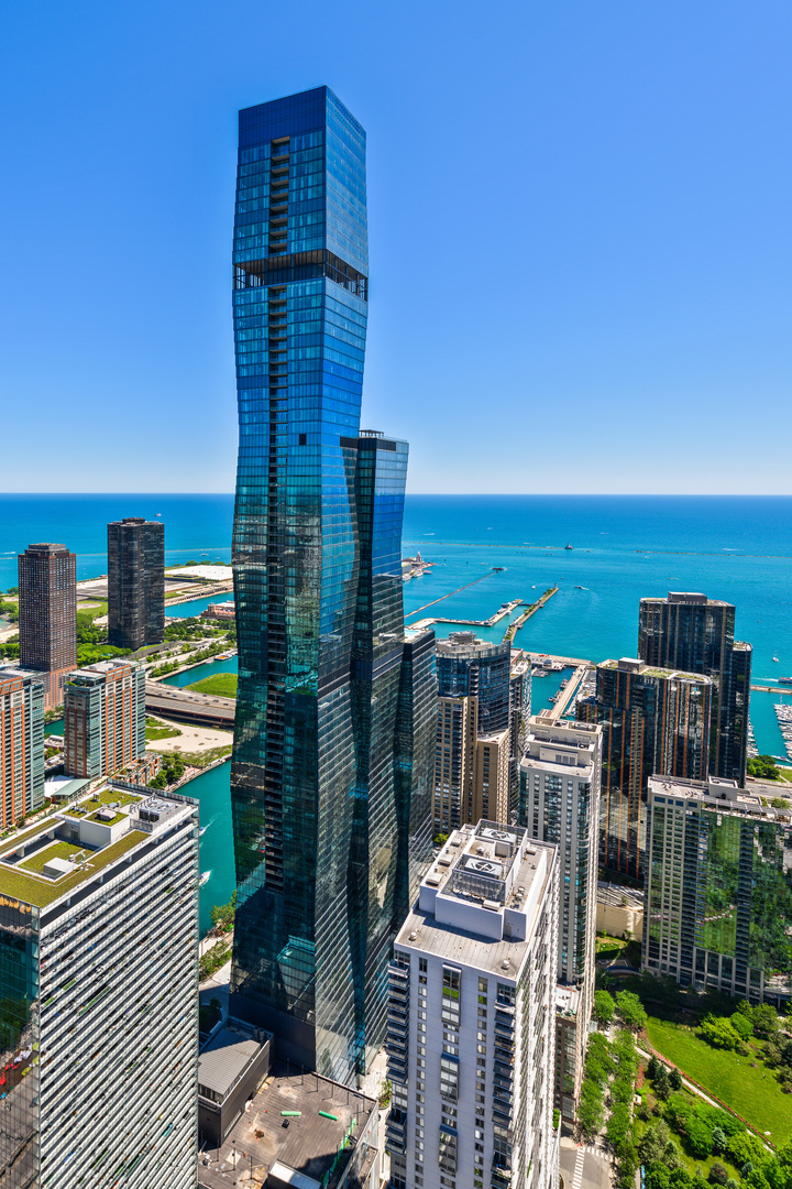363 E Wacker Drive #6905, Chicago, IL