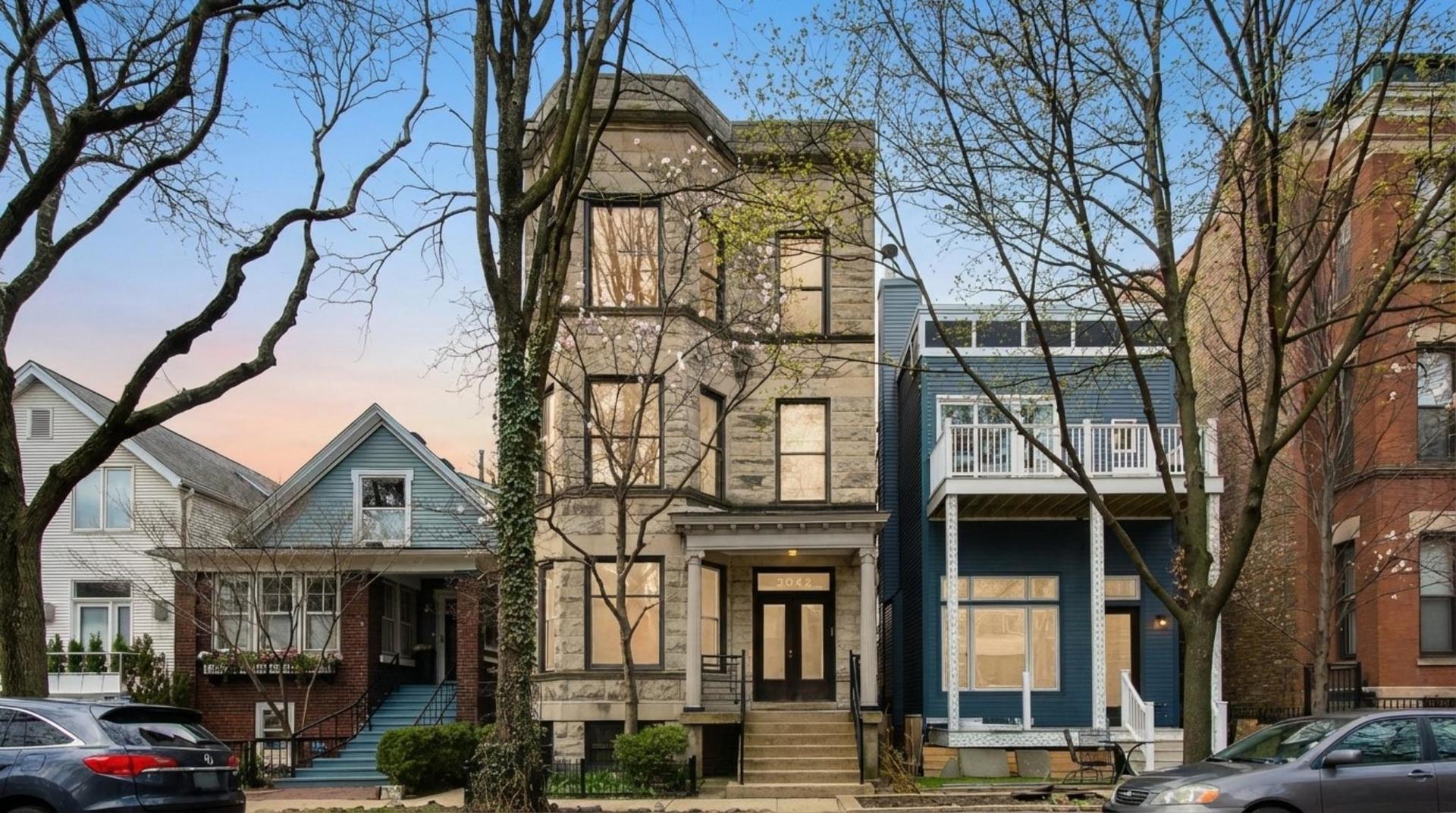 3042 N Clifton Avenue #3, Chicago, IL