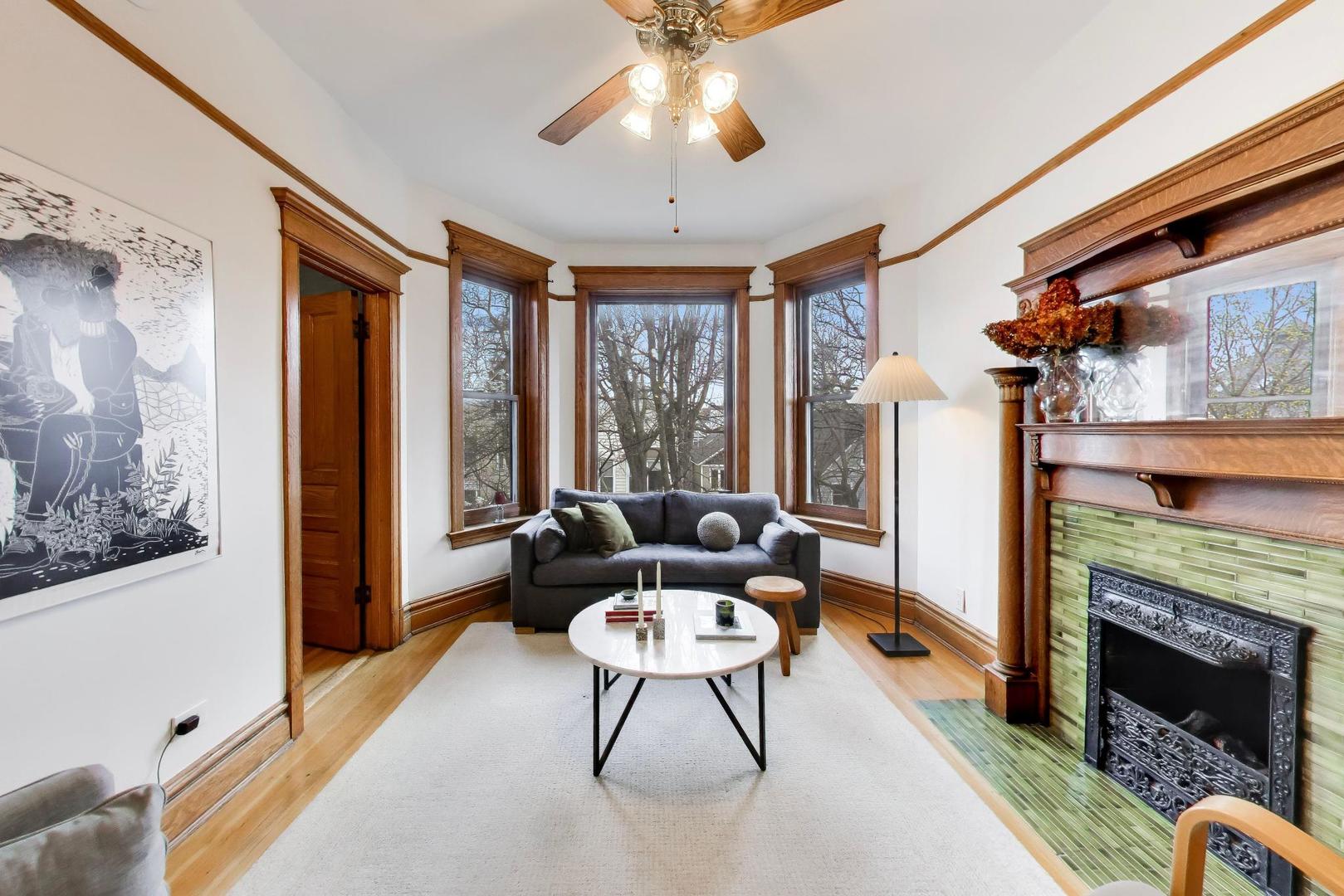 3042 N Clifton Avenue #3, Chicago, IL