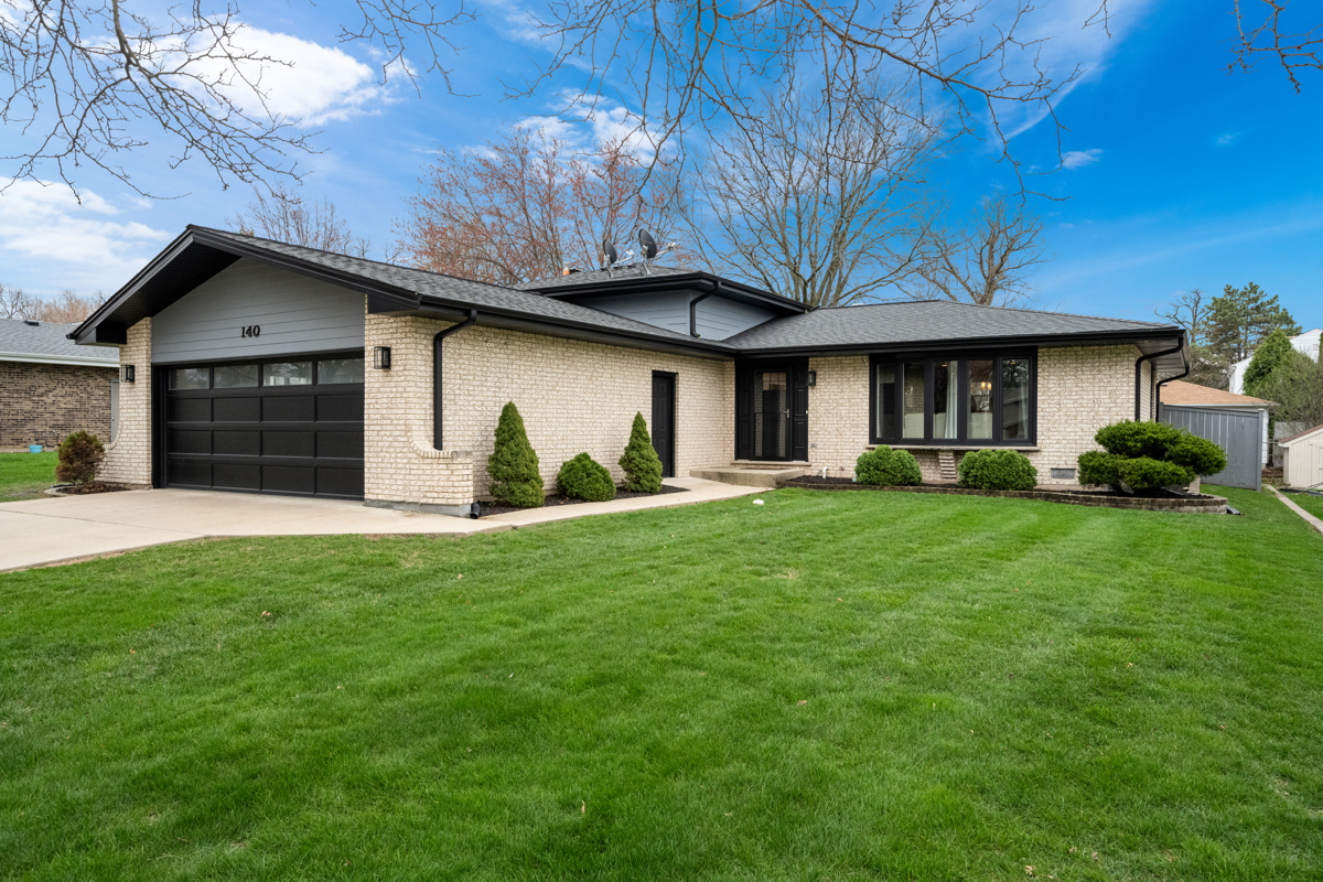 140 Spring Oaks Drive, Wood Dale, IL