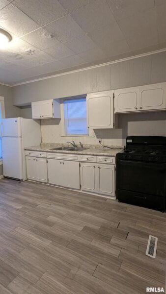 540 16TH Avenue, East Moline, IL