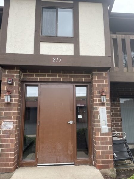 215 Uteg Street #F, Crystal Lake, IL