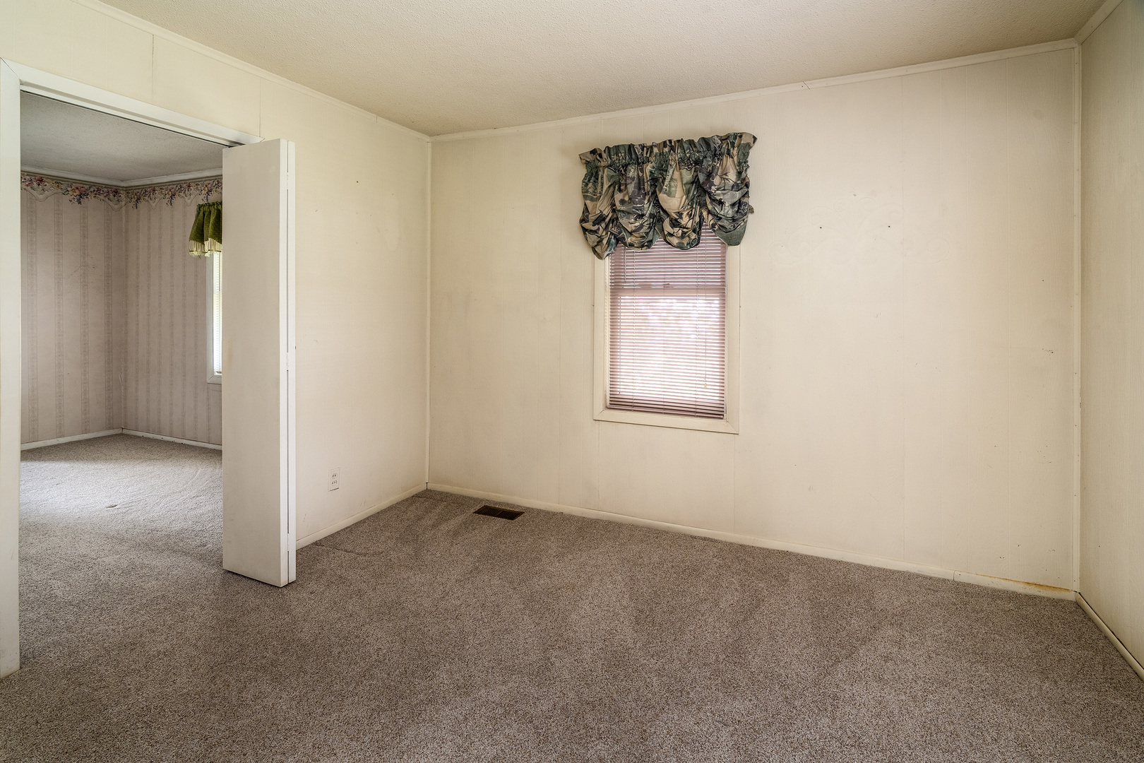 395 Cedar Creek Road, Makanda, IL