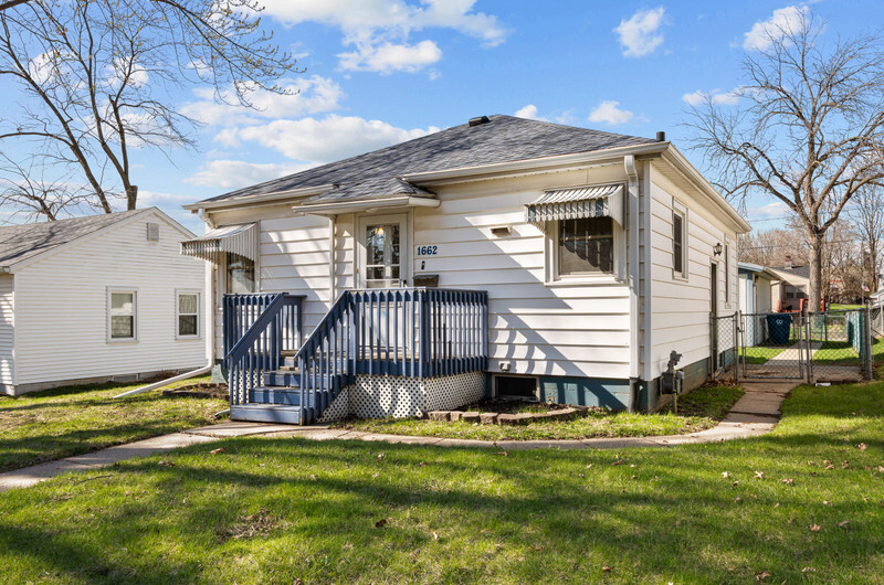 1662 W 37th Street, Davenport, IA