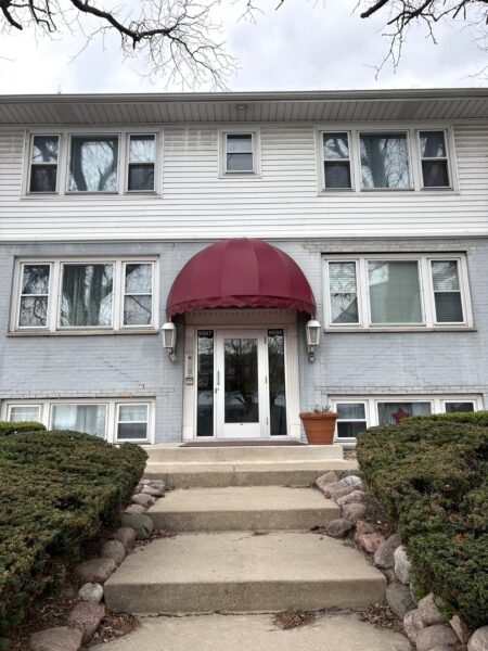 9507 Kelvin Lane #2331, Schiller Park, IL