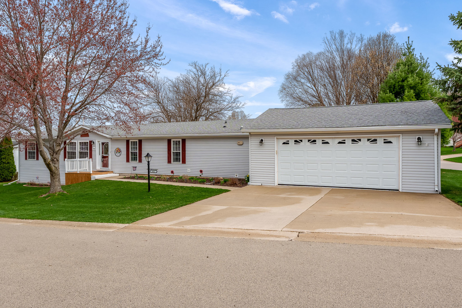 8401 TAMARACK Drive, Machesney Park, IL
