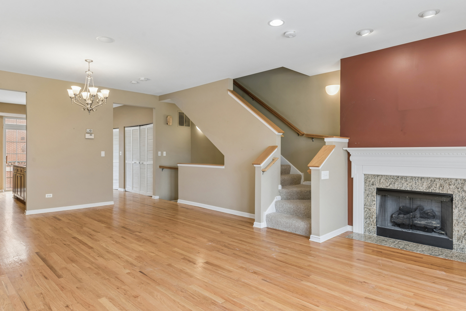 2411 N 75th Avenue, Elmwood Park, IL