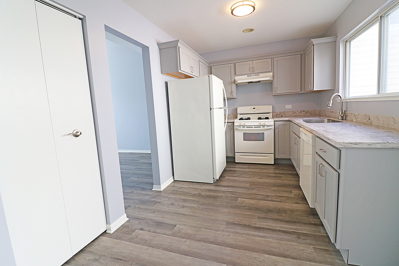 590 LeParc Circle, Buffalo Grove, IL