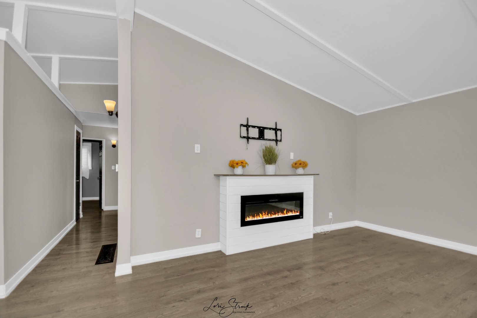 217 Sherman Avenue, Montgomery, IL