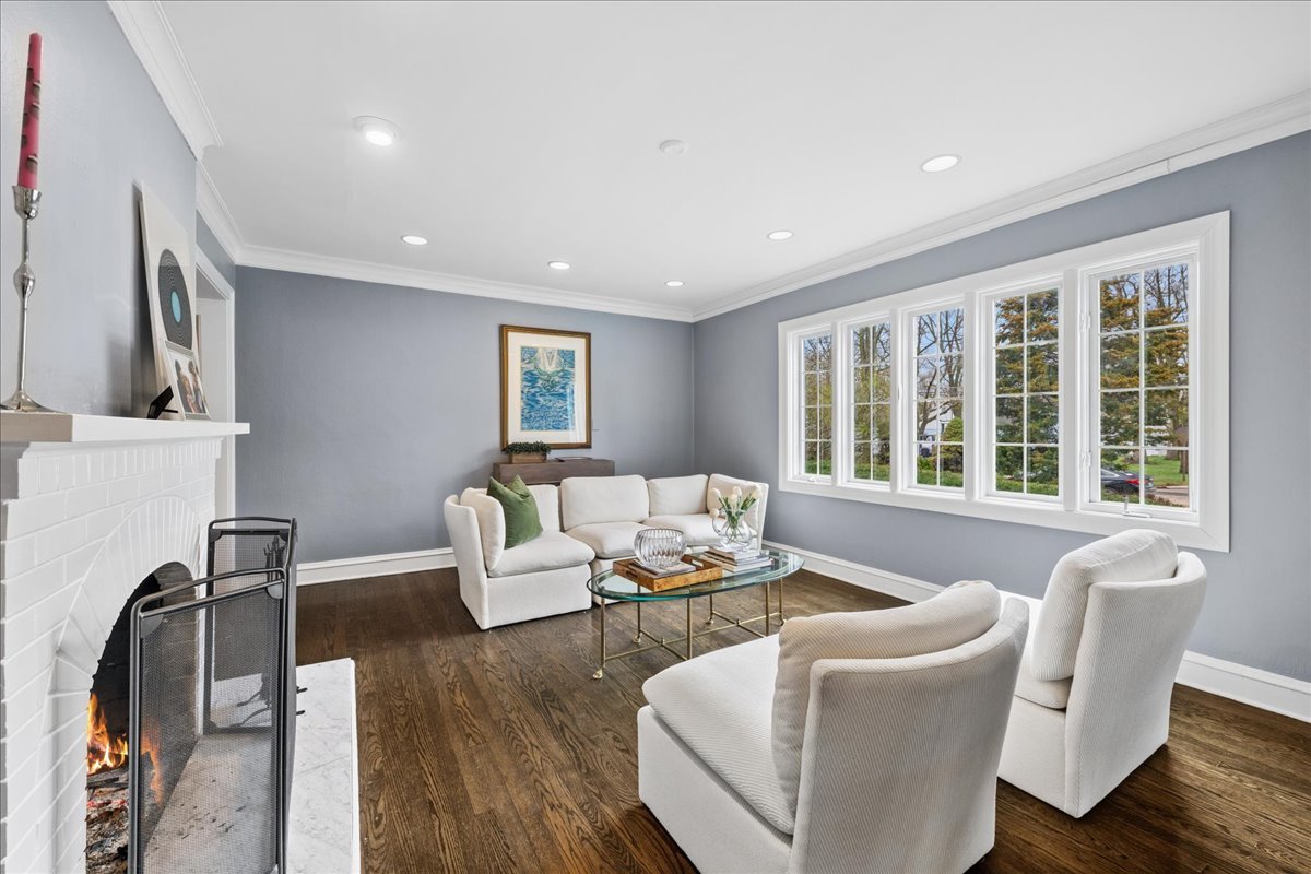 1831 Beverly Place, Highland Park, IL