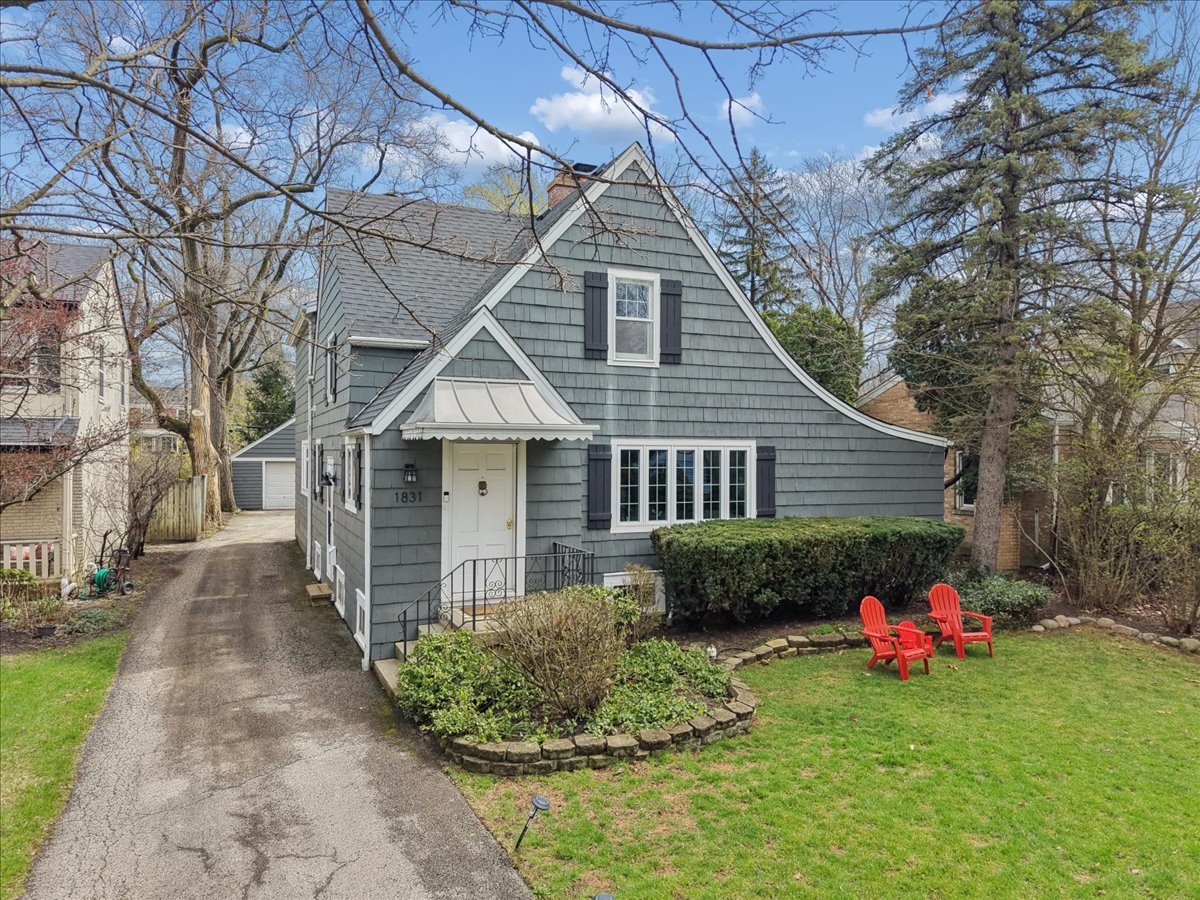 1831 Beverly Place, Highland Park, IL
