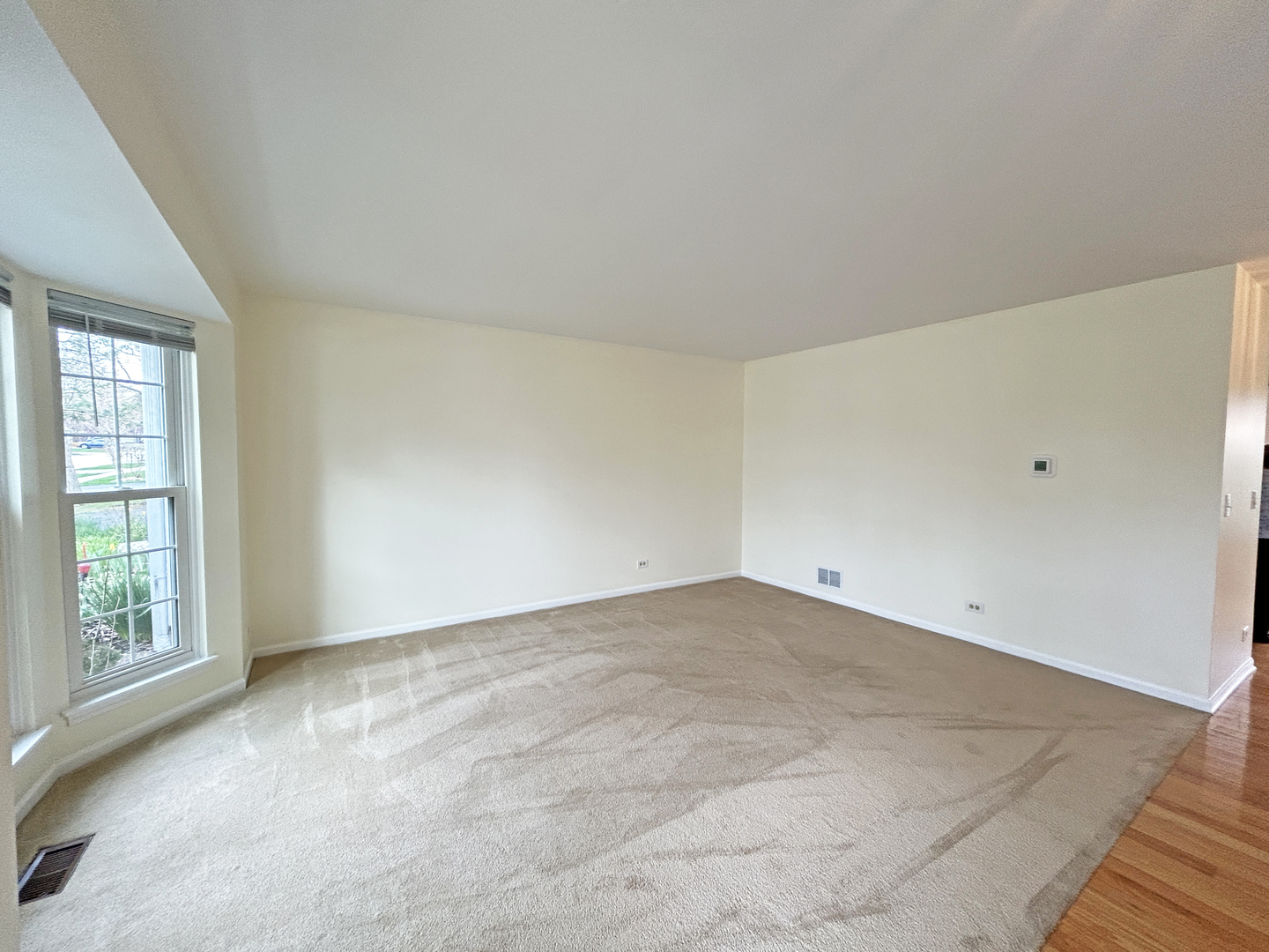 6146 Golfview Drive, Gurnee, IL