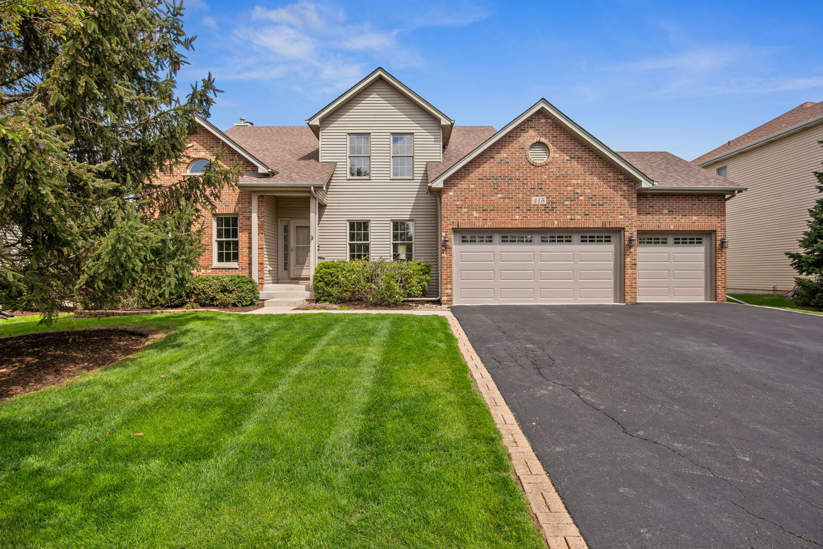 415 Sudbury Circle, Oswego, IL