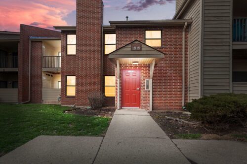 1919 N Hicks Road #209, Palatine, IL