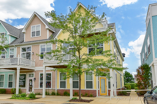 1693 TOWN CENTER Street #1693, Aurora, IL