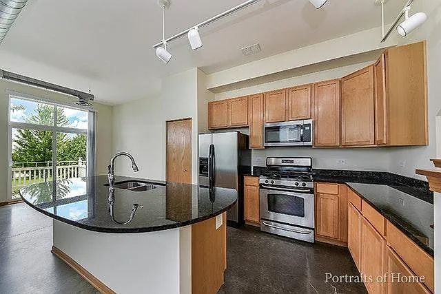 1693 TOWN CENTER Street #1693, Aurora, IL