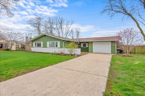 422 Princeton Drive, North Aurora, IL
