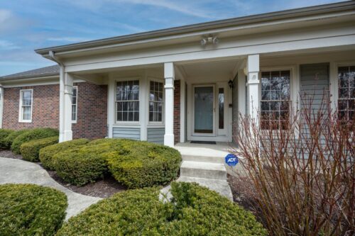 227 Parktrail Court, Schaumburg, IL