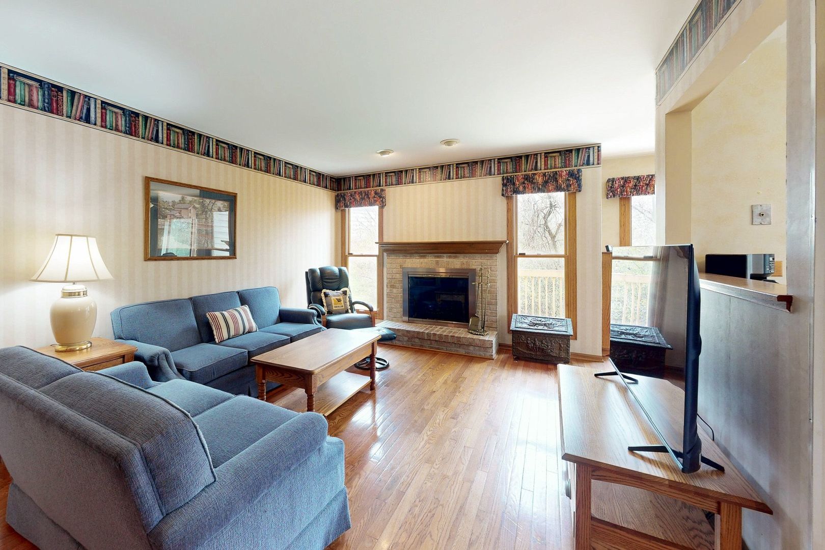 227 Parktrail Court, Schaumburg, IL