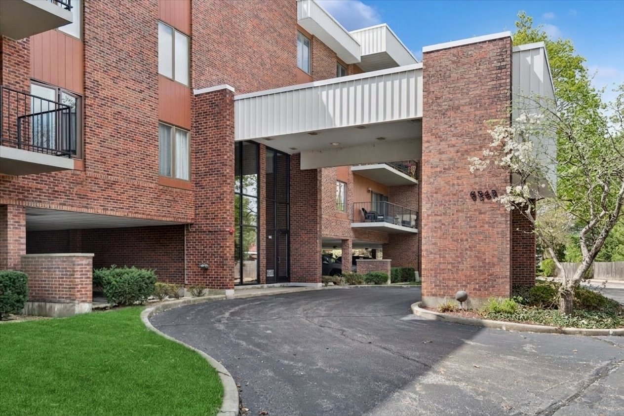 6545 Main Street #407, Downers Grove, IL