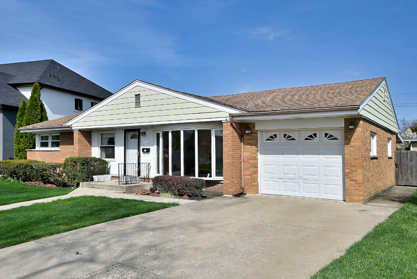 8016 W Leland Avenue, Norridge, IL