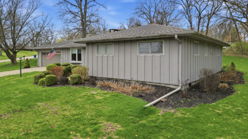 476 Timberland Drive, Dixon, IL