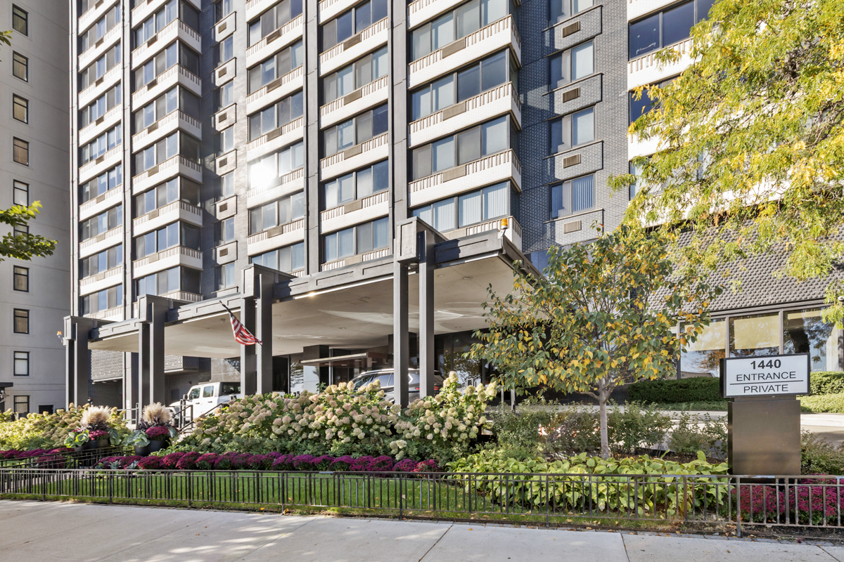 1440 N Lake Shore Drive #21H, Chicago, IL