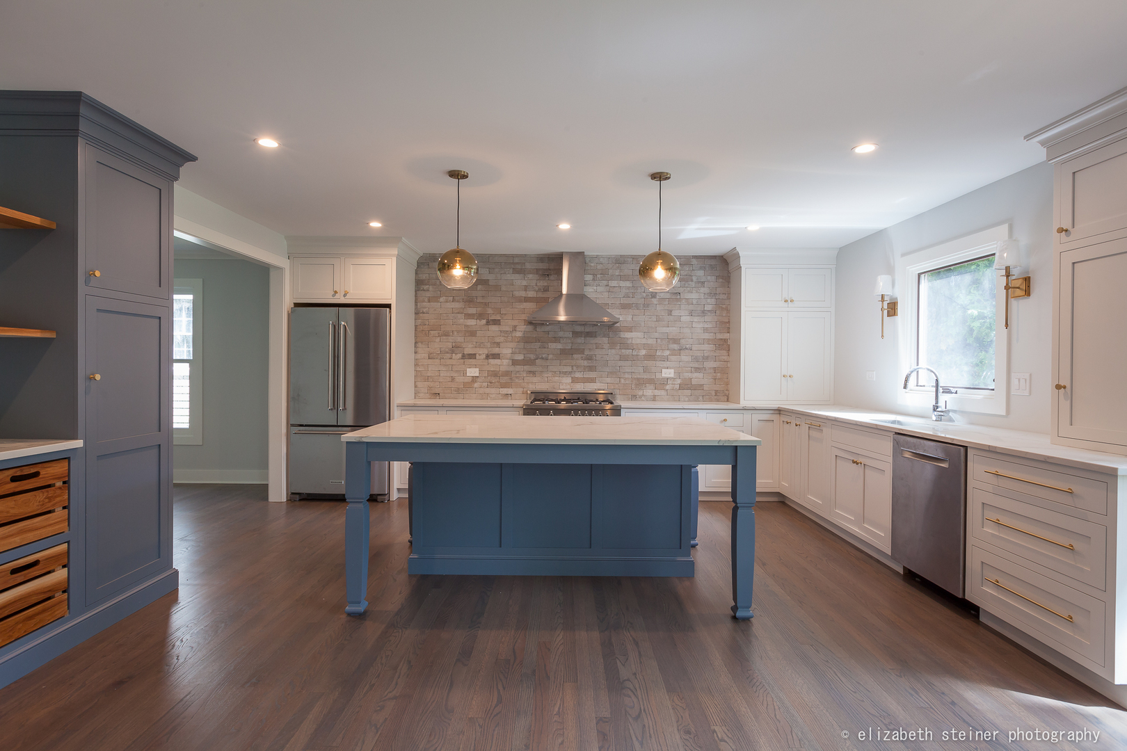 223 Woodstock Avenue, Clarendon Hills, IL