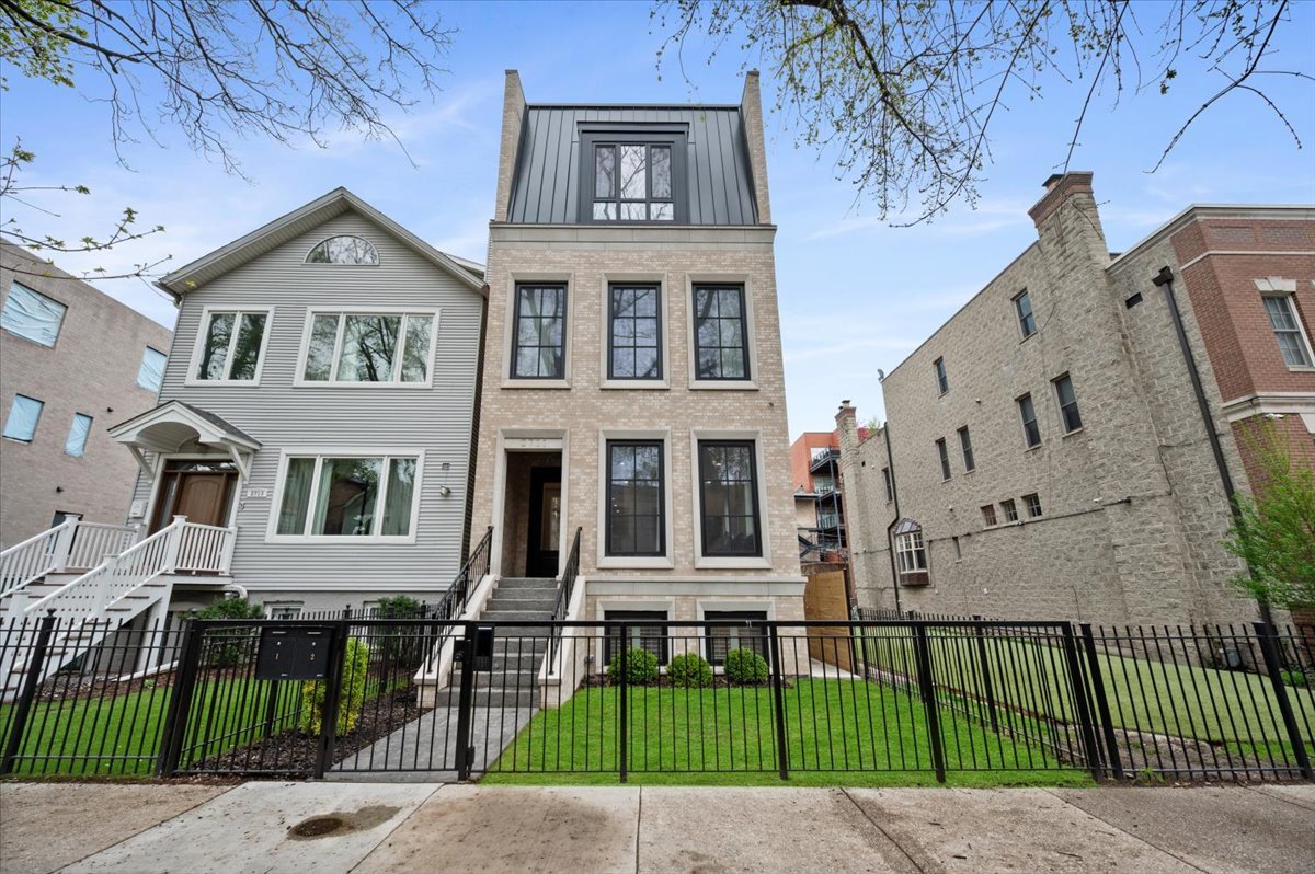 2711 N Dayton Street #1, Chicago, IL