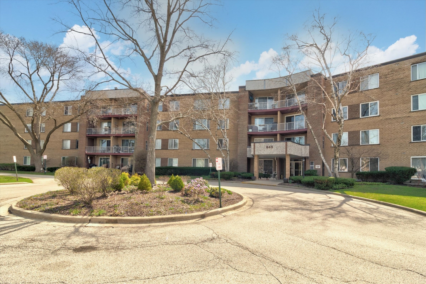 945 E Kenilworth Avenue #419, Palatine, IL