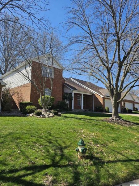 128 Knollwood, Quincy, IL