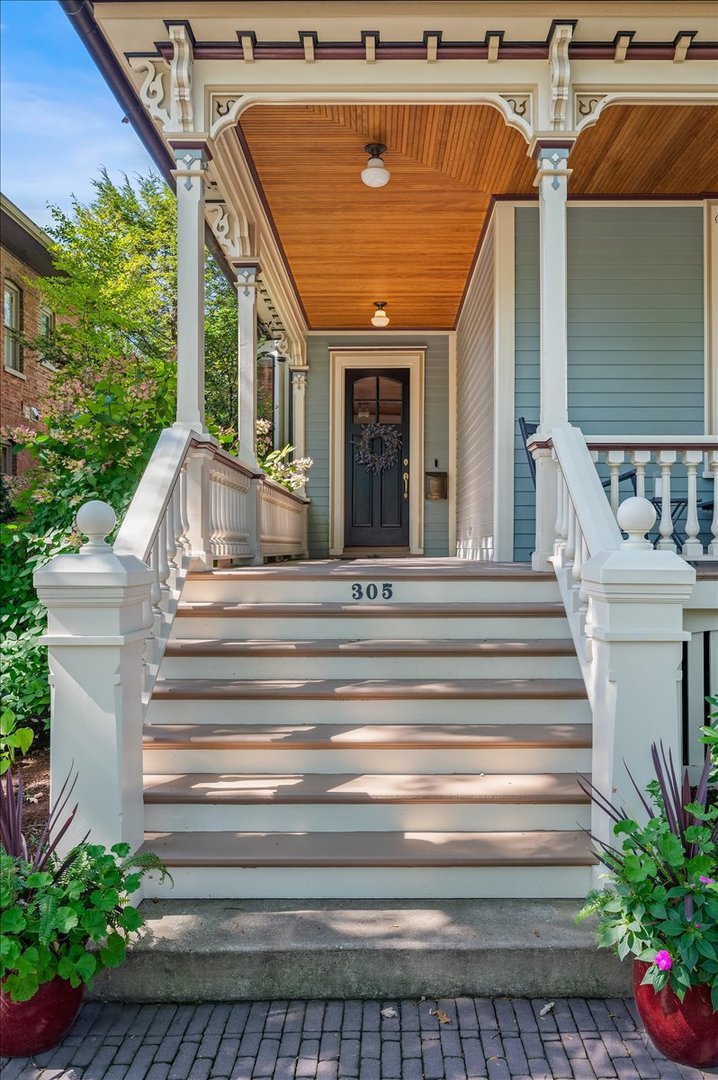 305 N Ridgeland Avenue, Oak Park, IL