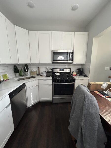 709 W Barry Avenue #S2, Chicago, IL