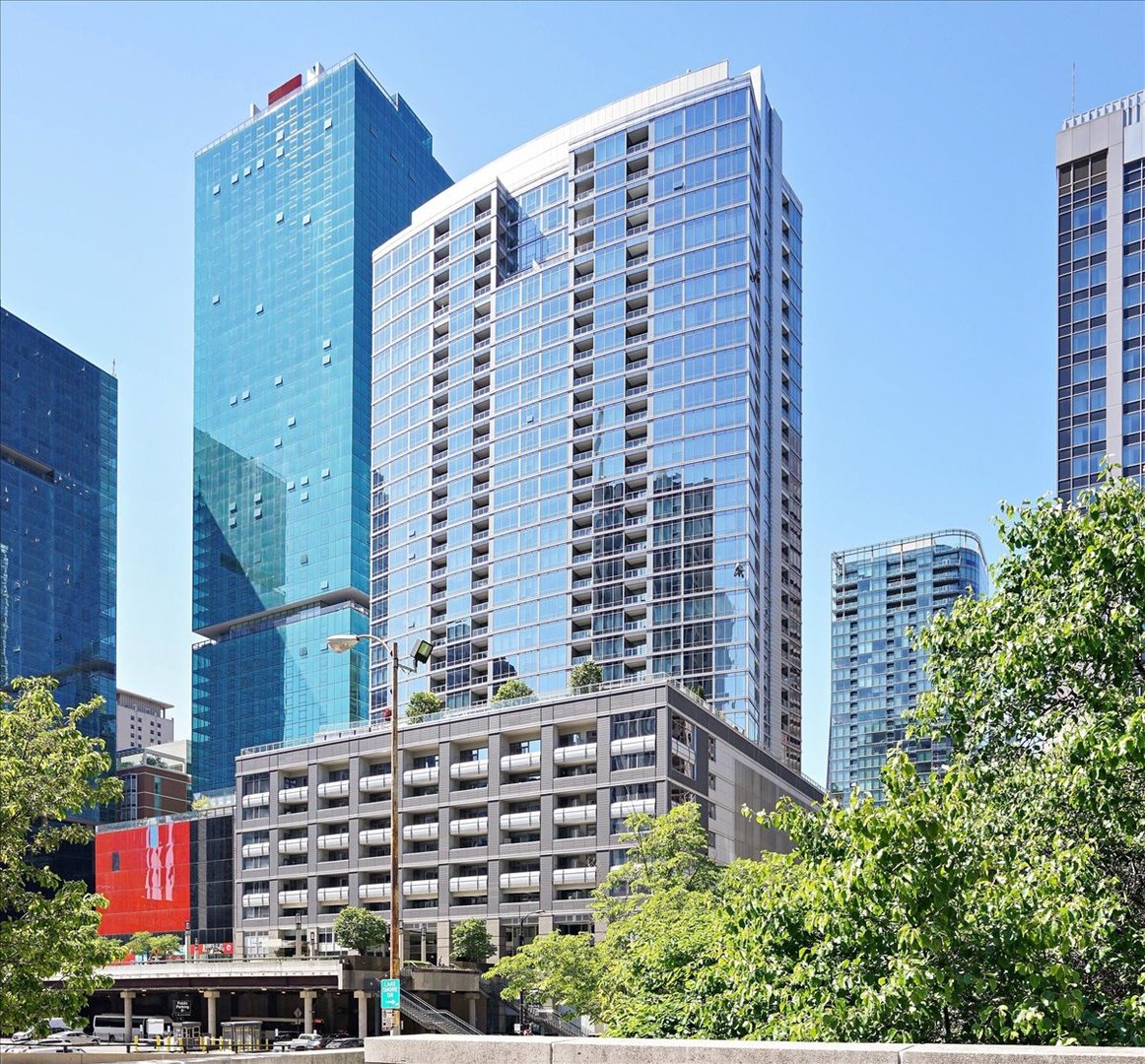 240 E Illinois Street #2401, Chicago, IL