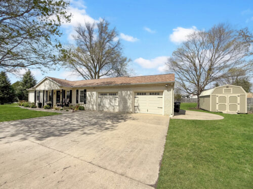 107 W Third Street, Broadlands, IL