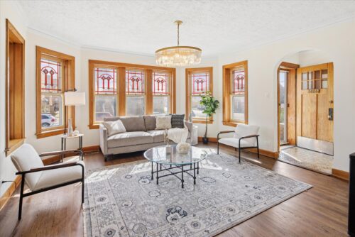 5604 N Mango Avenue, Chicago, IL