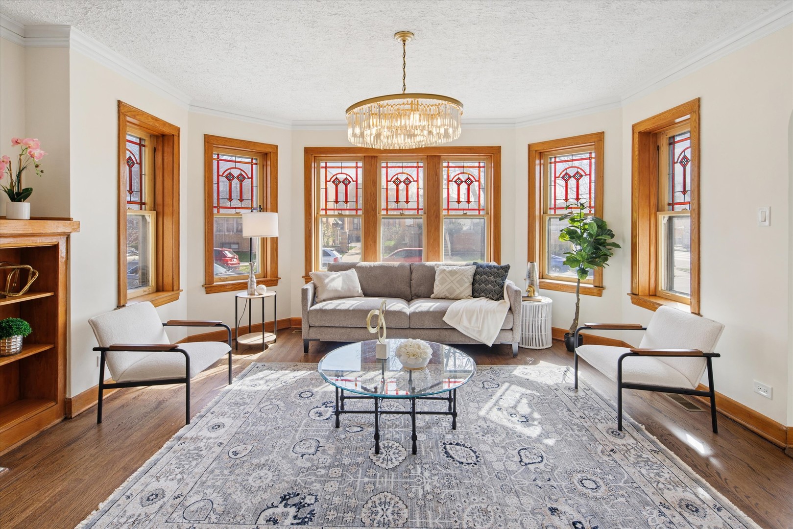 5604 N Mango Avenue, Chicago, IL