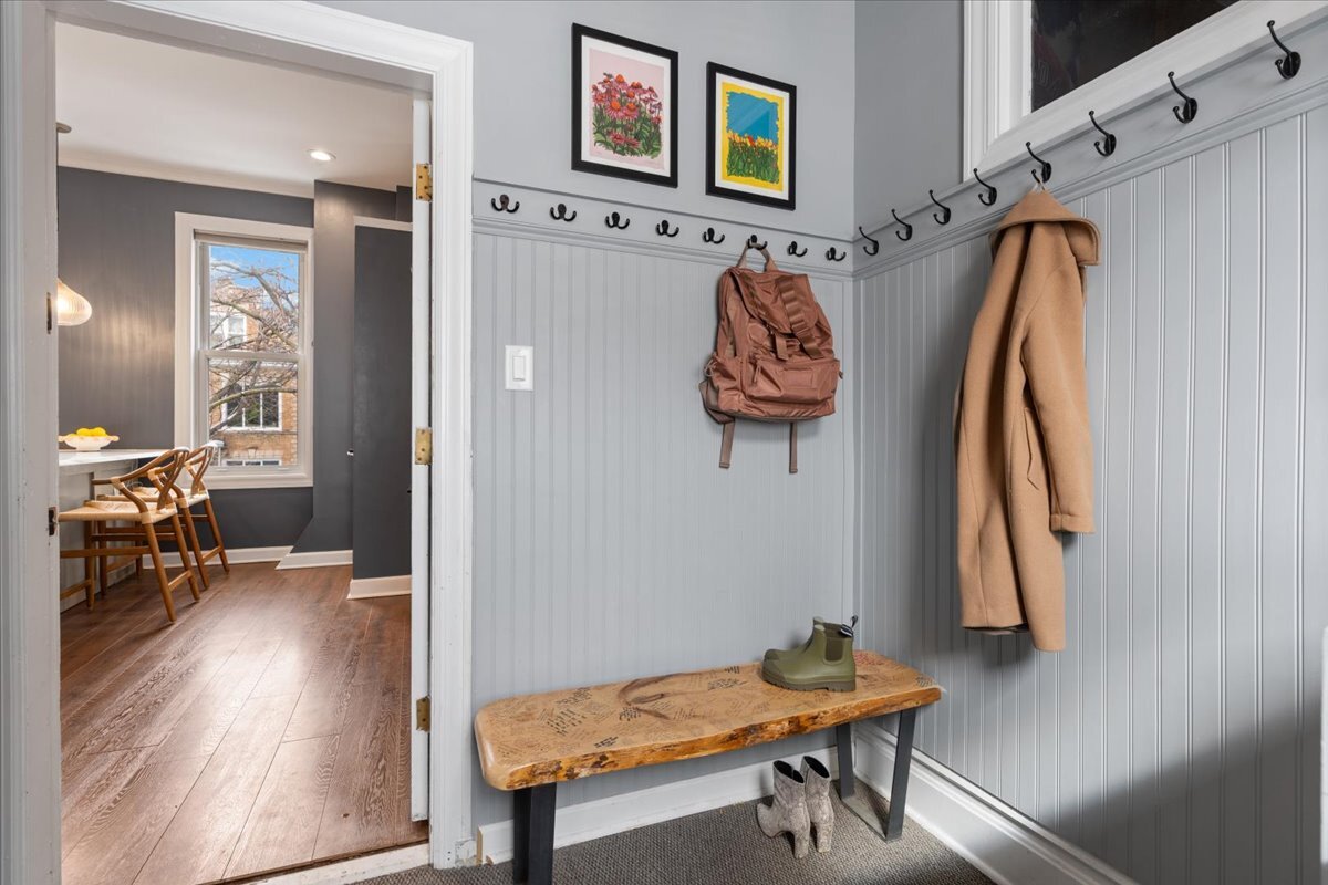 3058 N Hoyne Avenue #2F, Chicago, IL